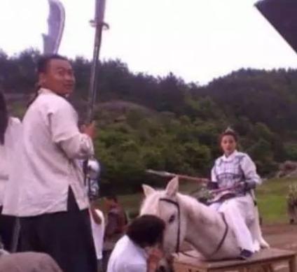 明星骑马戏,探寻影视圈骑马戏背后的精彩瞬间